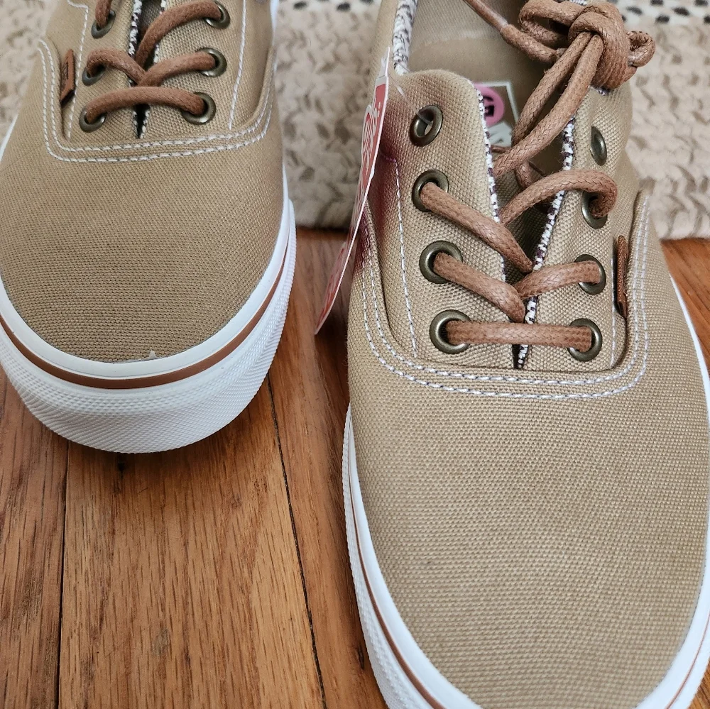 Vans Tan Canvas Atwood Deluxe Sneakers - Picture 10 of 11